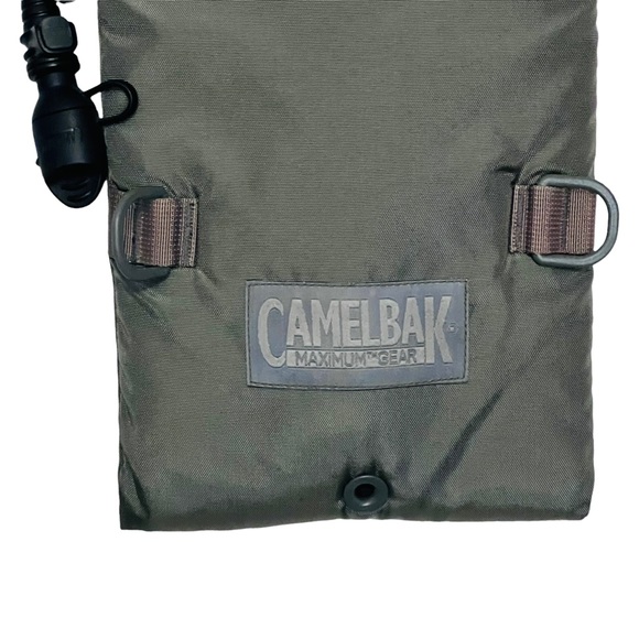 CamelBak Storm 100 Oz. Water Backpack 20311 (NSN: 8465015174763) - Picture 2 of 5